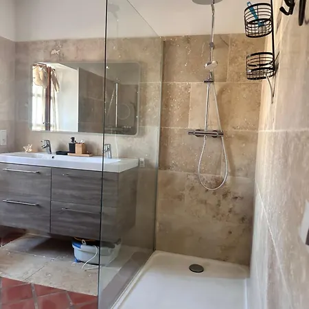 A La Ferme Apartment *